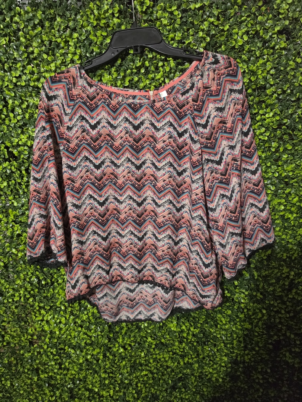 Xhilaration Pink Multi Chevron Scoop Neck Blouse